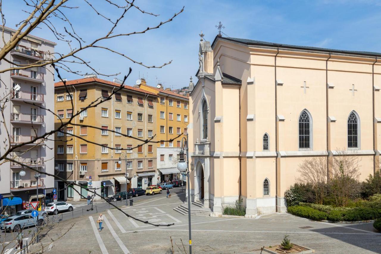 Suite Foscolo, In Piazza A Triest Exterior foto