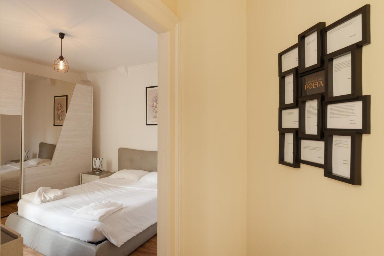 Suite Foscolo, In Piazza A Triest Exterior foto